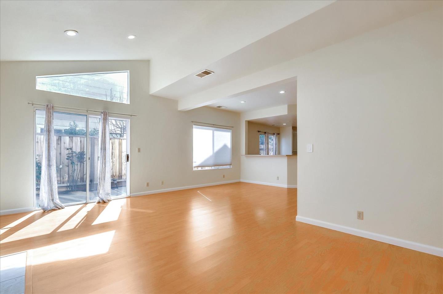 Detail Gallery Image 6 of 29 For 6153 Potrero Dr, Newark,  CA 94560 - 3 Beds | 2/1 Baths