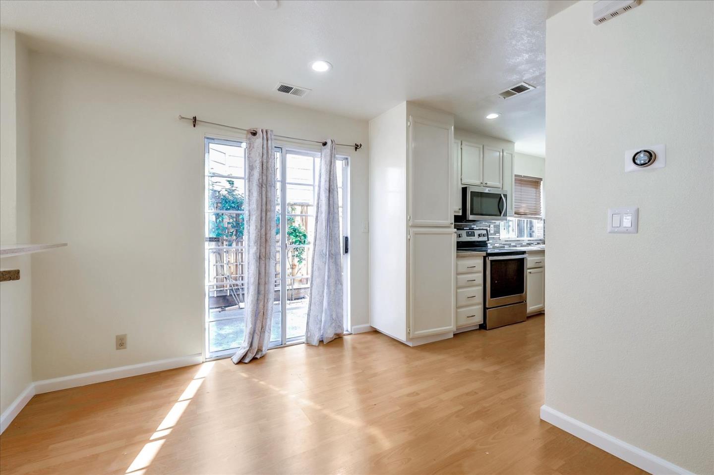 Detail Gallery Image 9 of 29 For 6153 Potrero Dr, Newark,  CA 94560 - 3 Beds | 2/1 Baths