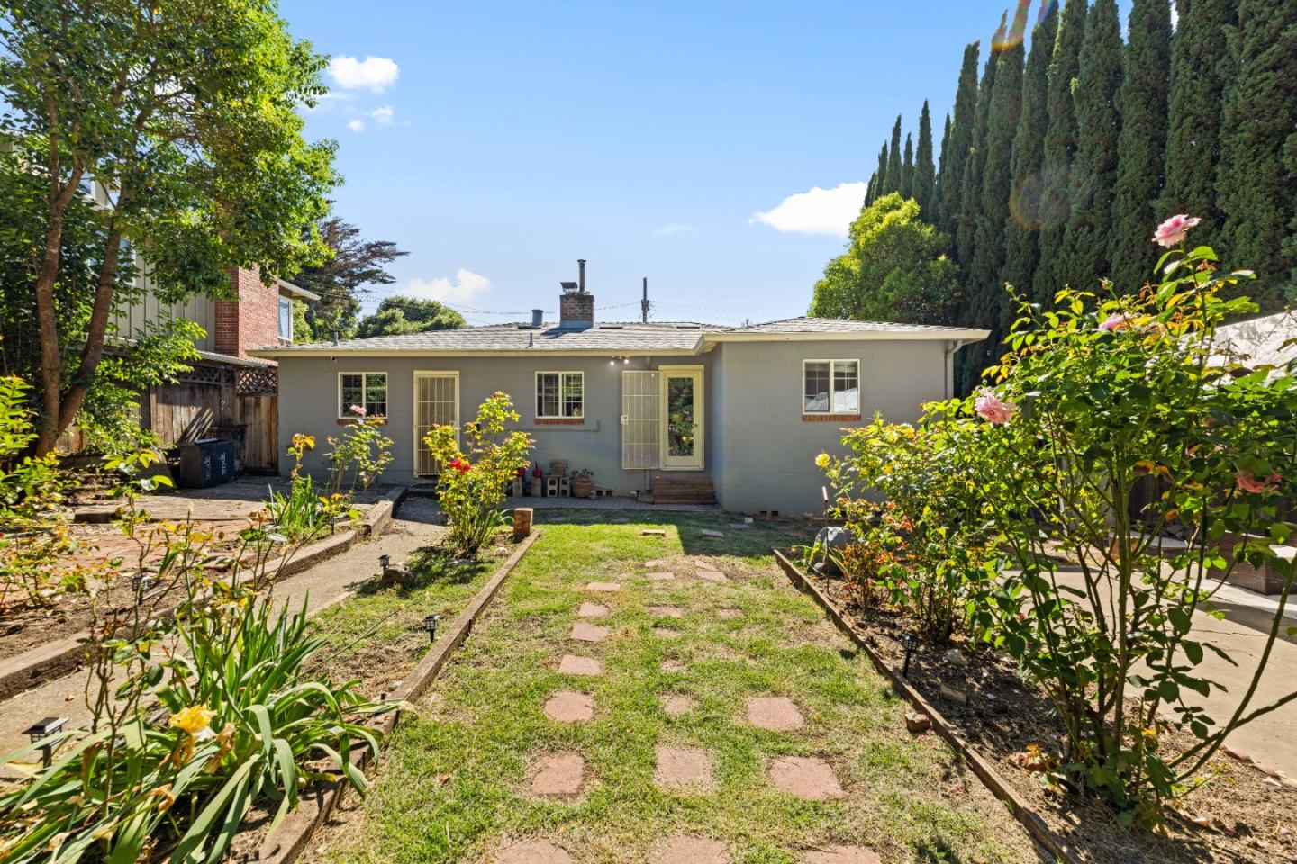 Detail Gallery Image 19 of 23 For 22860 7th St, Hayward,  CA 94541 - 2 Beds | 1 Baths