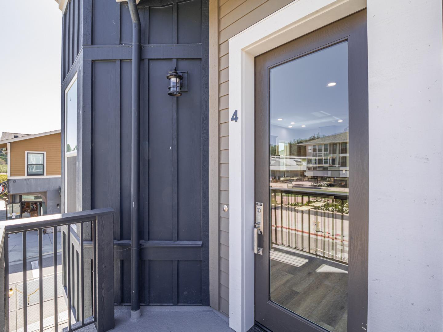 Detail Gallery Image 17 of 19 For 136 Aptos Village Way #4,  Aptos,  CA 95003 - 1 Beds | 1 Baths