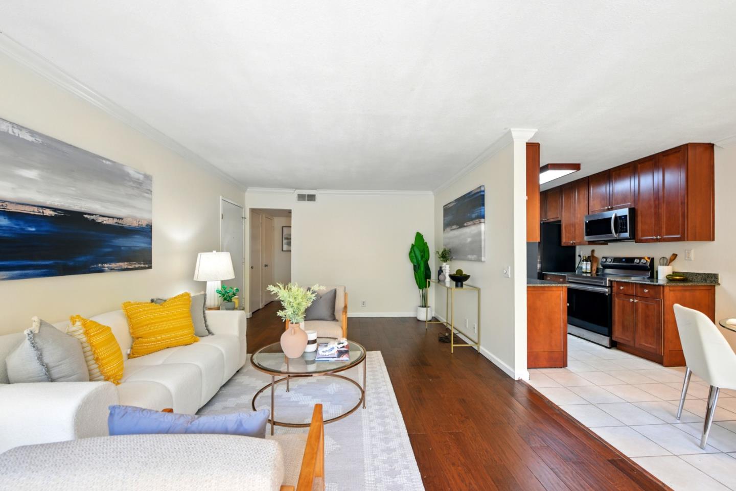Detail Gallery Image 6 of 23 For 757 N Fair Oaks Ave #3,  Sunnyvale,  CA 94085 - 2 Beds | 1 Baths