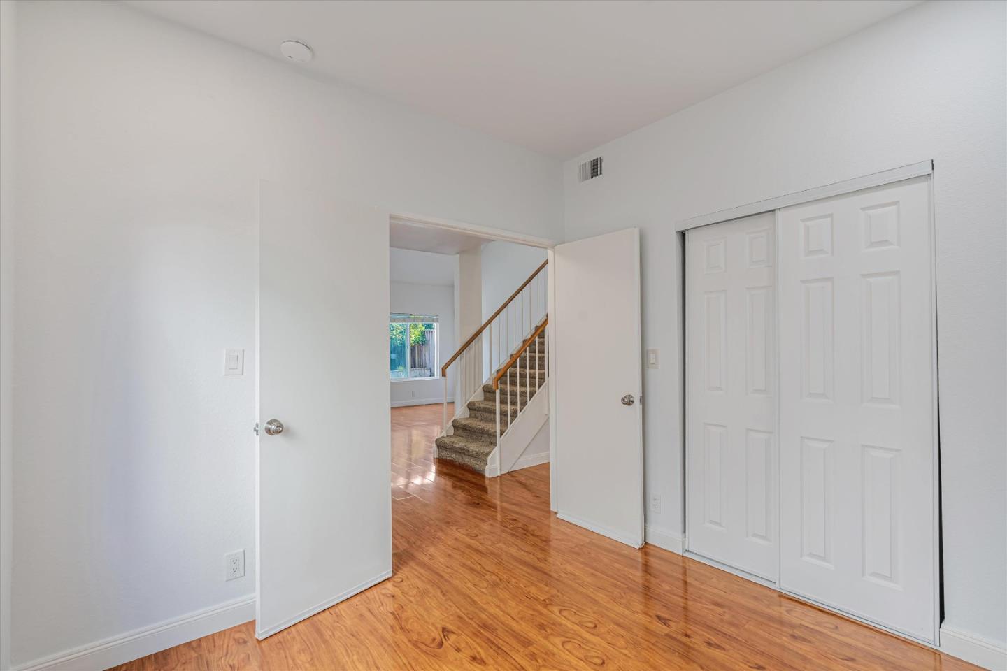 Detail Gallery Image 11 of 32 For 683 Black Pine Dr, San Leandro,  CA 94577 - 3 Beds | 2/1 Baths