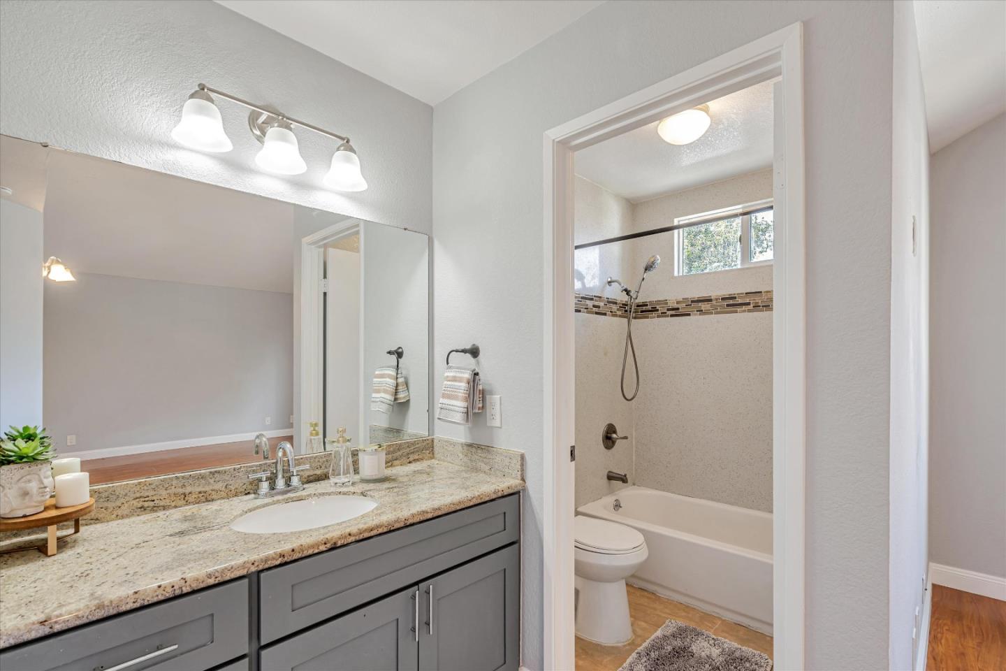 Detail Gallery Image 27 of 32 For 683 Black Pine Dr, San Leandro,  CA 94577 - 3 Beds | 2/1 Baths