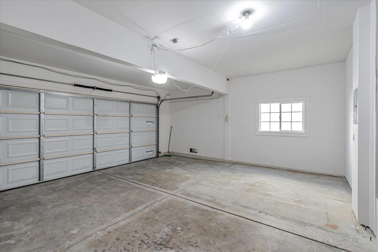 Detail Gallery Image 30 of 32 For 683 Black Pine Dr, San Leandro,  CA 94577 - 3 Beds | 2/1 Baths