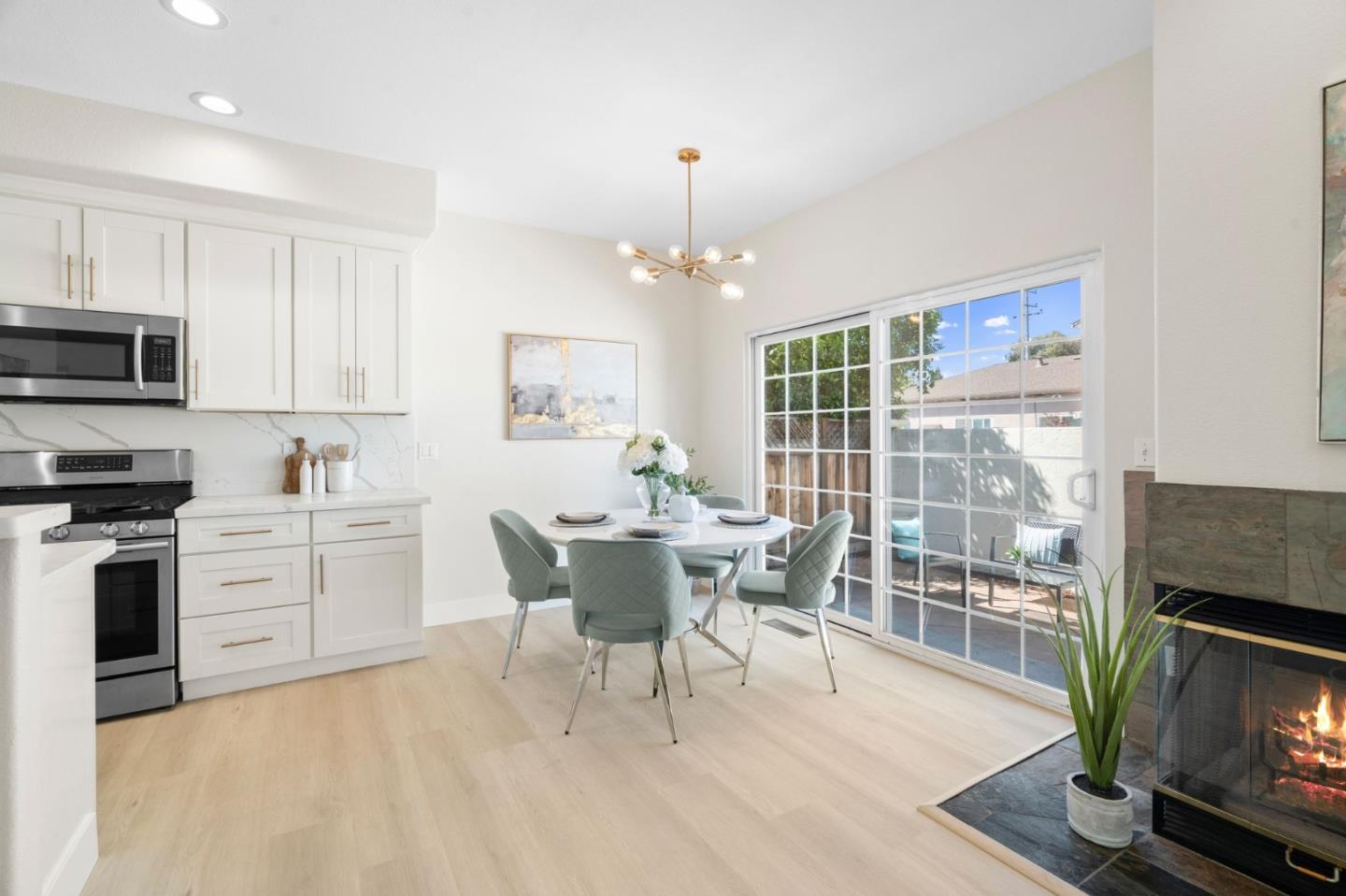Detail Gallery Image 17 of 47 For 4220 Ramshall Pl, Santa Clara,  CA 95054 - 3 Beds | 2/1 Baths