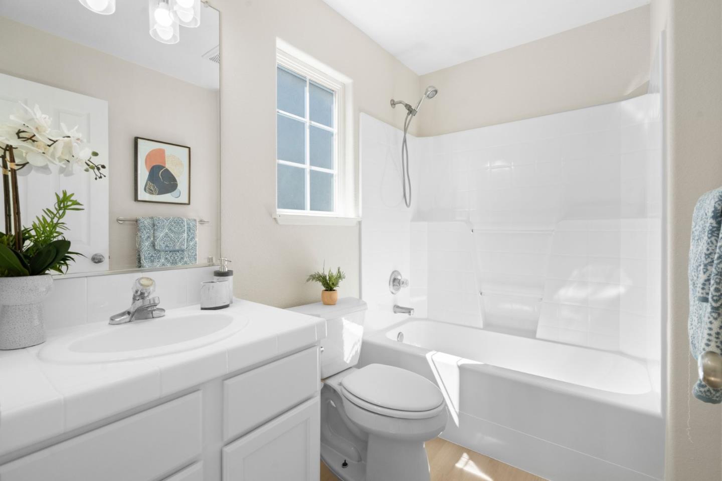 Detail Gallery Image 24 of 47 For 4220 Ramshall Pl, Santa Clara,  CA 95054 - 3 Beds | 2/1 Baths