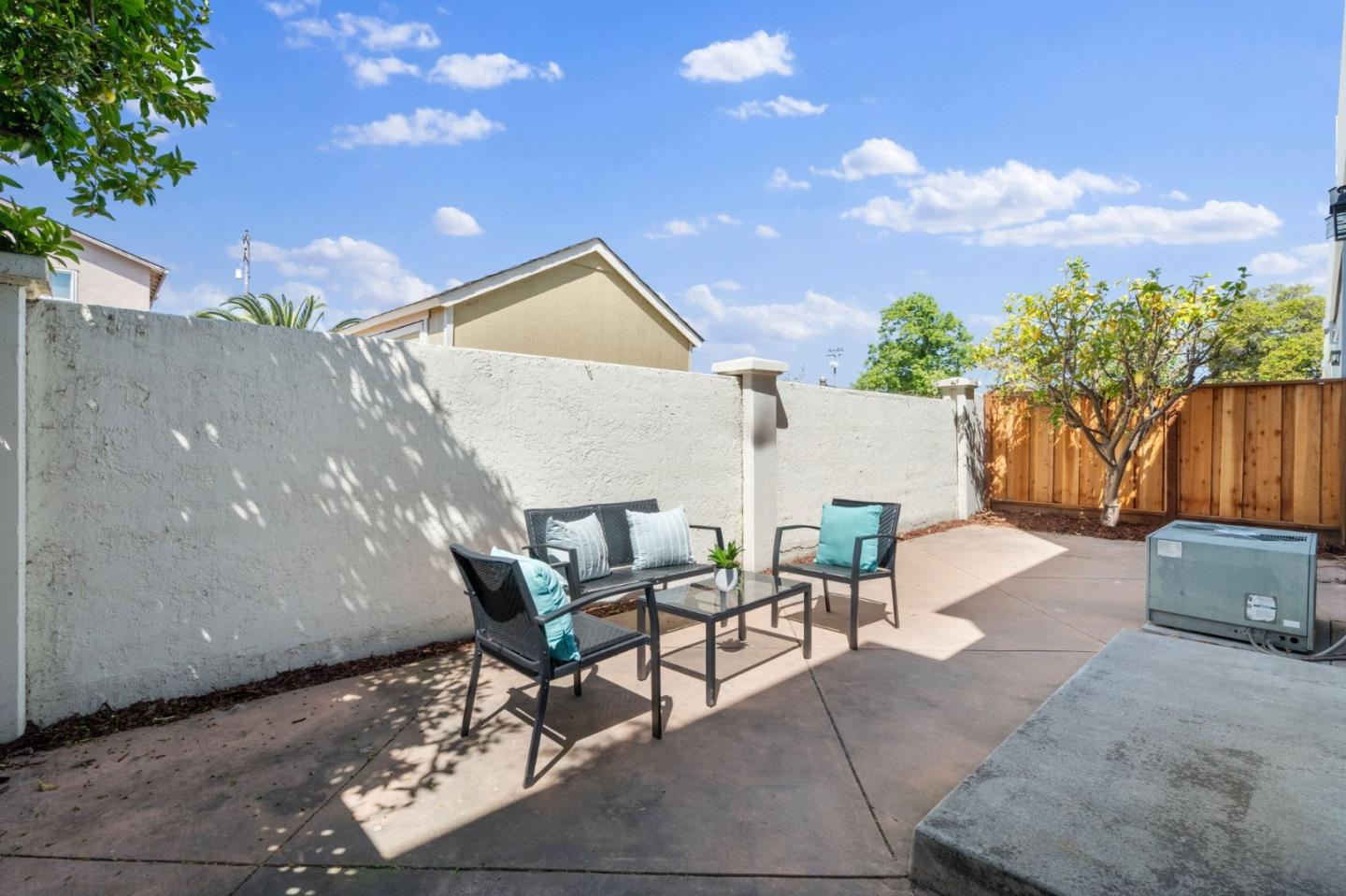 Detail Gallery Image 33 of 47 For 4220 Ramshall Pl, Santa Clara,  CA 95054 - 3 Beds | 2/1 Baths