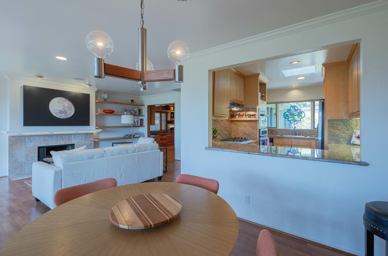 Detail Gallery Image 21 of 53 For 154 Del Mesa Carmel, Carmel,  CA 93923 - 2 Beds | 2 Baths