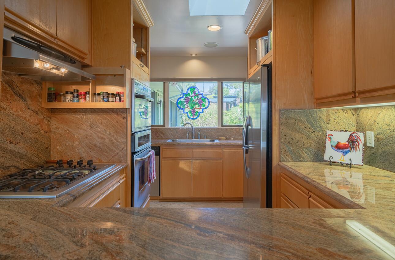 Detail Gallery Image 23 of 53 For 154 Del Mesa Carmel, Carmel,  CA 93923 - 2 Beds | 2 Baths