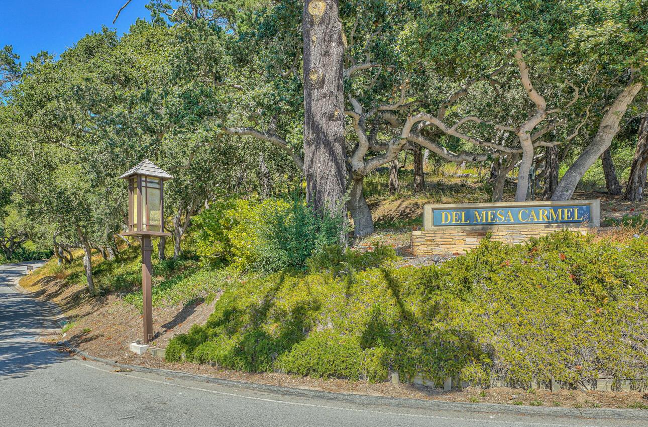 Detail Gallery Image 3 of 53 For 154 Del Mesa Carmel, Carmel,  CA 93923 - 2 Beds | 2 Baths