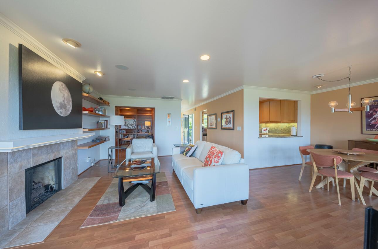 Detail Gallery Image 8 of 53 For 154 Del Mesa Carmel, Carmel,  CA 93923 - 2 Beds | 2 Baths