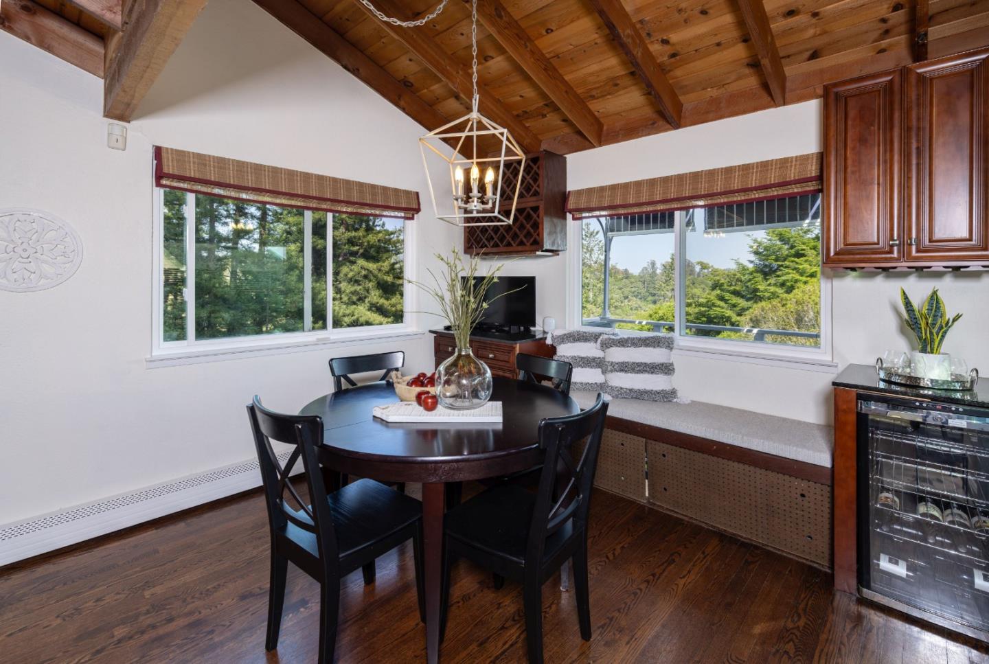 Detail Gallery Image 11 of 64 For 645 Skyward Dr, Aptos,  CA 95003 - 3 Beds | 2/1 Baths