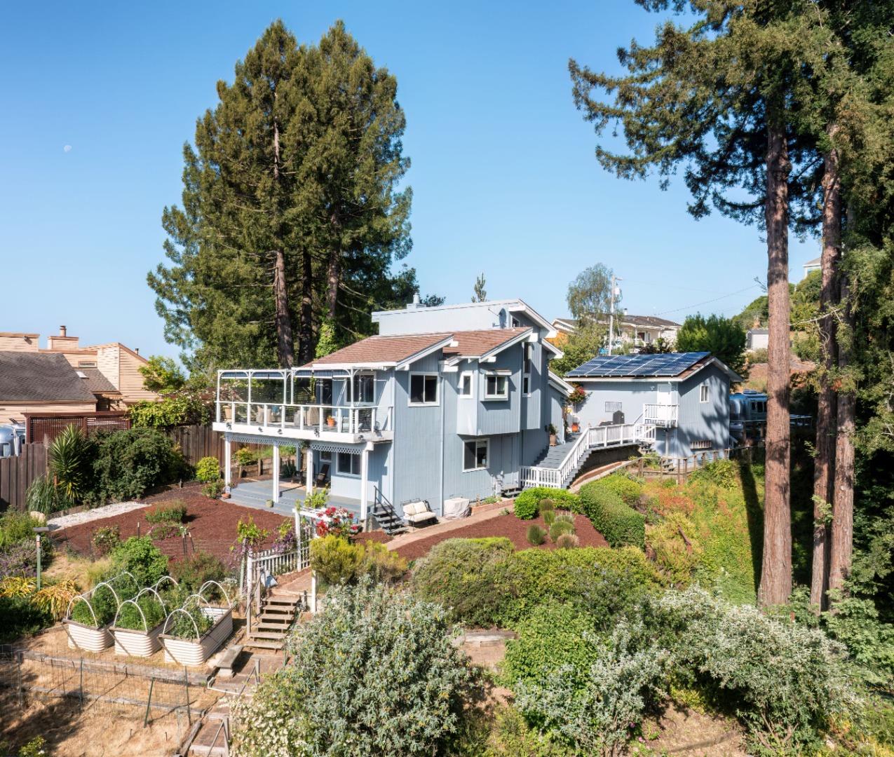 Detail Gallery Image 49 of 64 For 645 Skyward Dr, Aptos,  CA 95003 - 3 Beds | 2/1 Baths