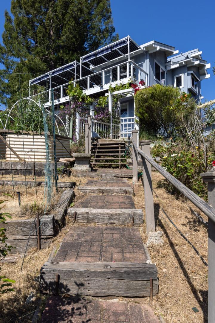 Detail Gallery Image 56 of 64 For 645 Skyward Dr, Aptos,  CA 95003 - 3 Beds | 2/1 Baths