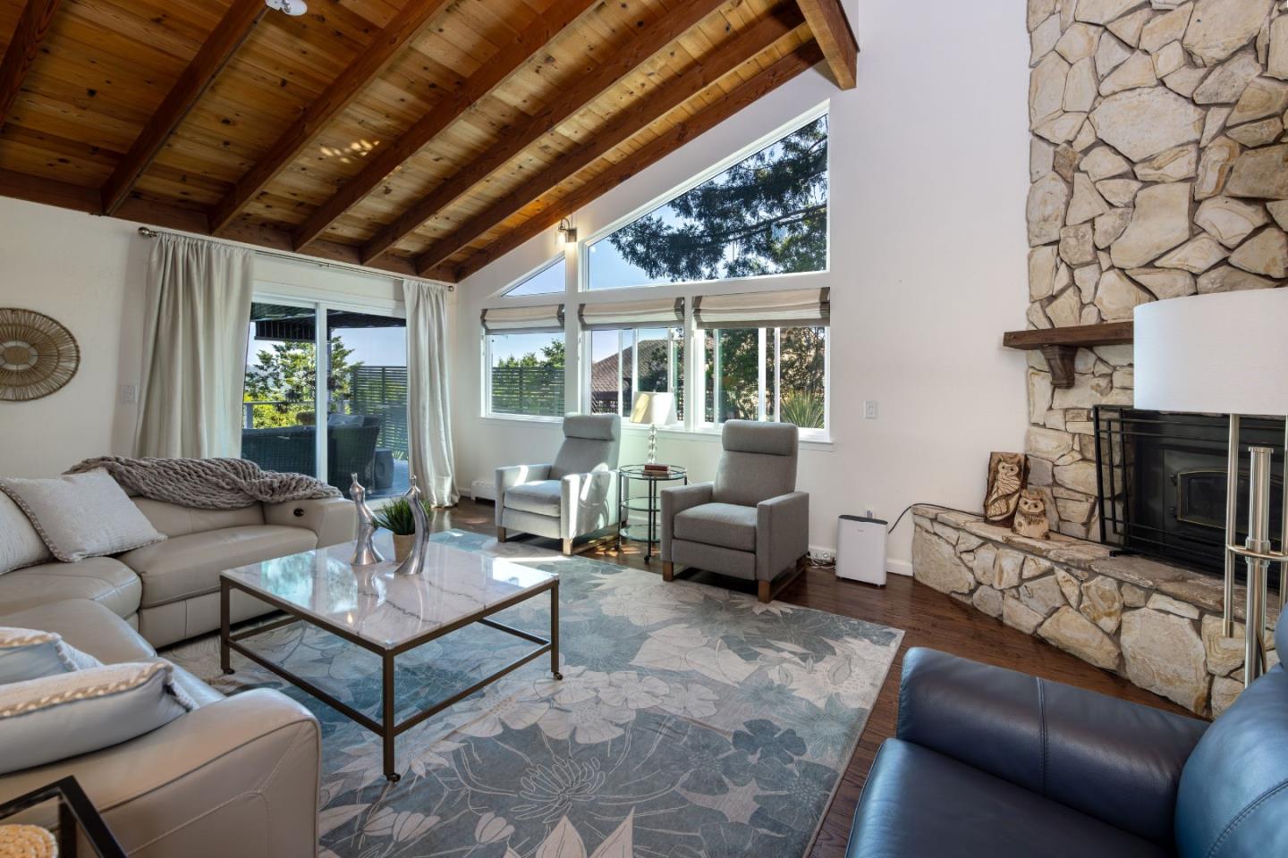 Detail Gallery Image 8 of 64 For 645 Skyward Dr, Aptos,  CA 95003 - 3 Beds | 2/1 Baths