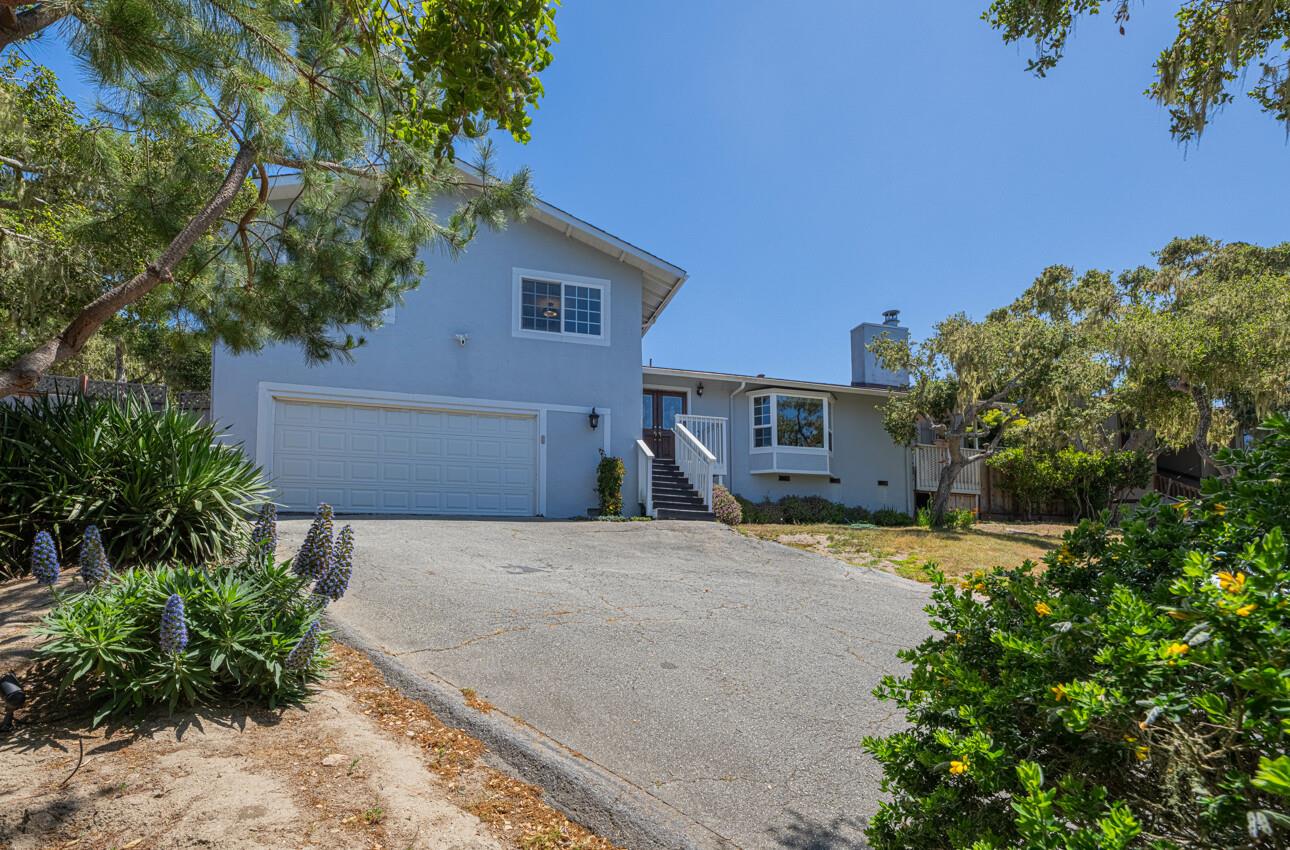 Detail Gallery Image 3 of 45 For 3065 Hermitage Rd, Pebble Beach,  CA 93953 - 4 Beds | 2/1 Baths
