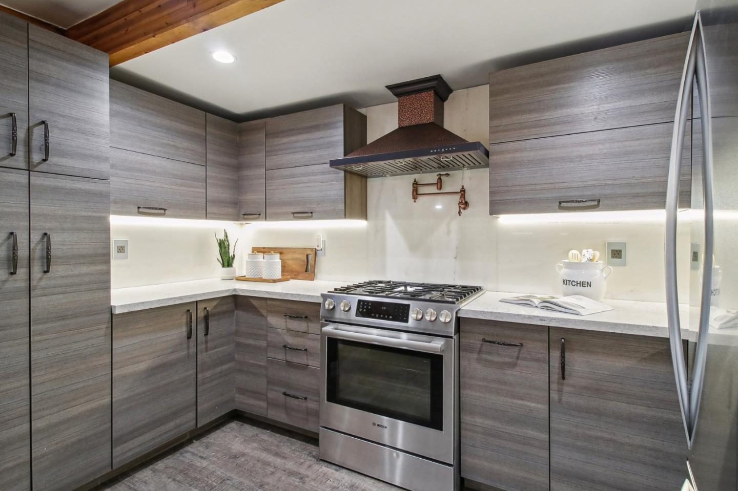 Detail Gallery Image 21 of 72 For 185 Mclellan Ave, San Mateo,  CA 94403 - 3 Beds | 2/1 Baths