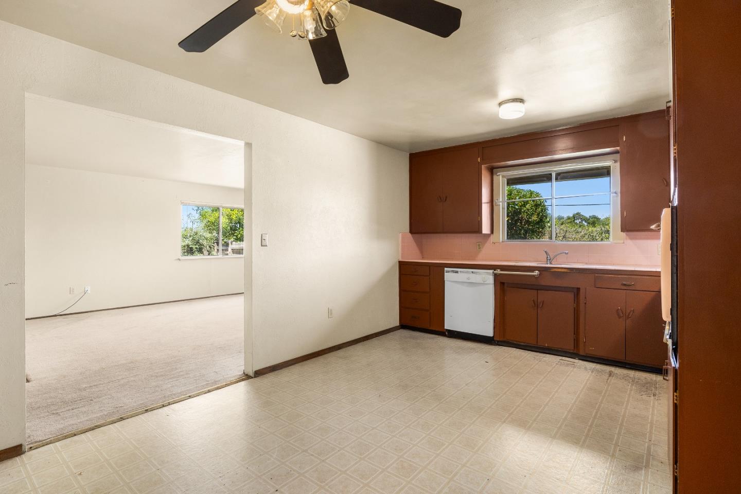 Detail Gallery Image 19 of 29 For 2265 Freedom Blvd, Watsonville,  CA 95076 - 3 Beds | 2 Baths