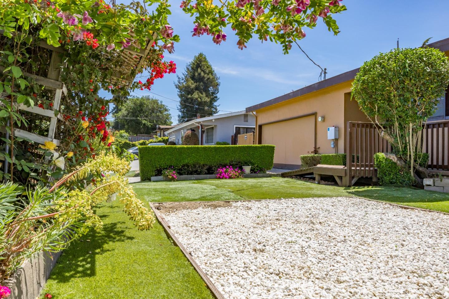 Detail Gallery Image 5 of 29 For 2265 Freedom Blvd, Watsonville,  CA 95076 - 3 Beds | 2 Baths