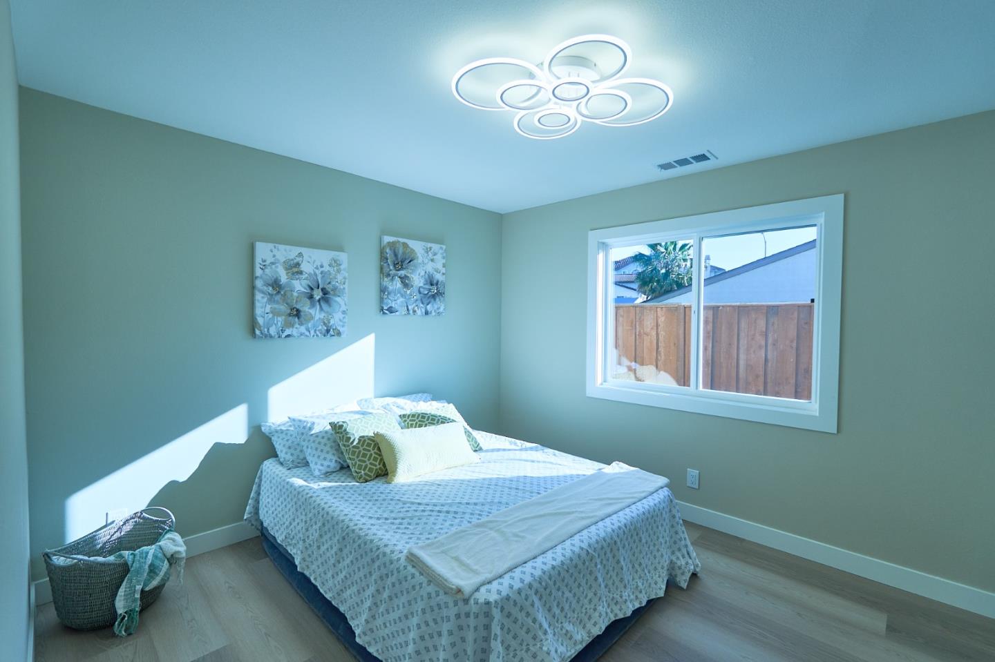 Detail Gallery Image 14 of 21 For 2116 Provanmill Way, San Jose,  CA 95121 - 4 Beds | 2 Baths