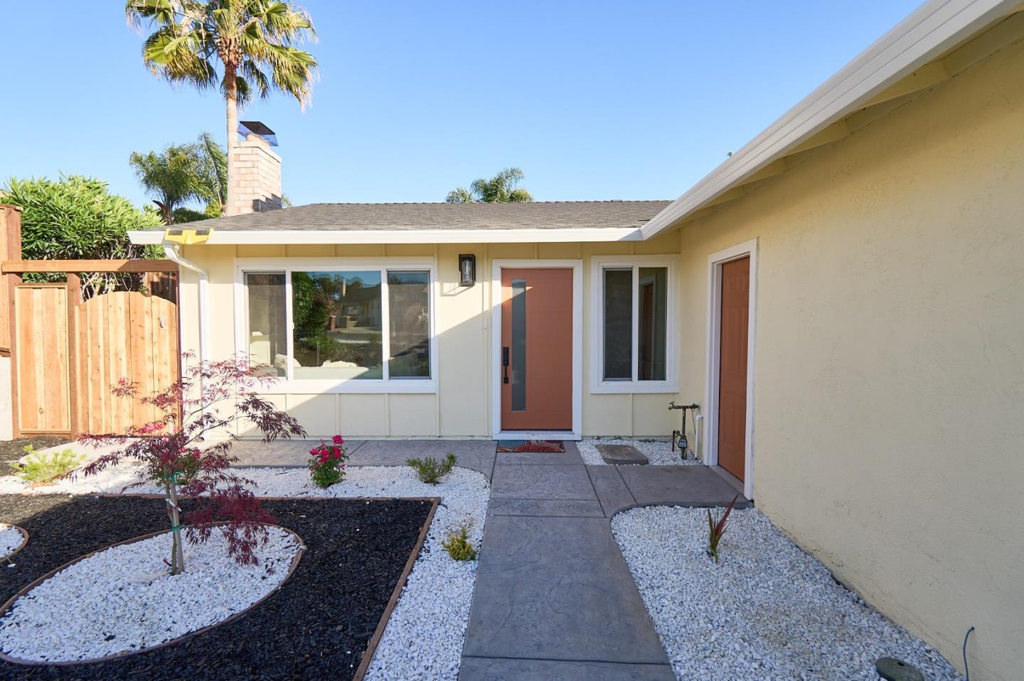 Detail Gallery Image 2 of 21 For 2116 Provanmill Way, San Jose,  CA 95121 - 4 Beds | 2 Baths