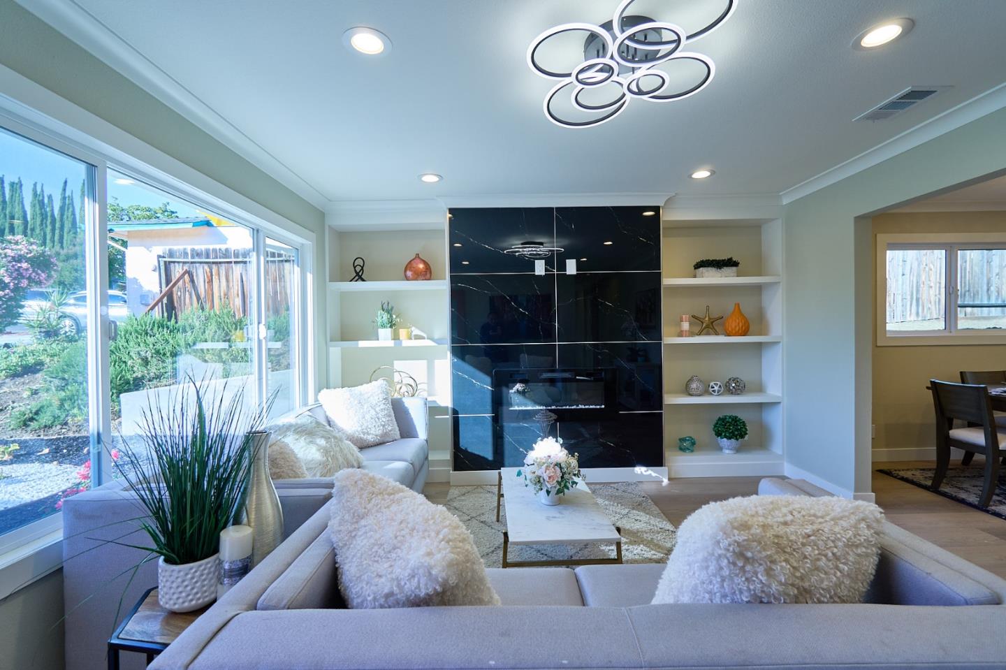 Detail Gallery Image 4 of 21 For 2116 Provanmill Way, San Jose,  CA 95121 - 4 Beds | 2 Baths
