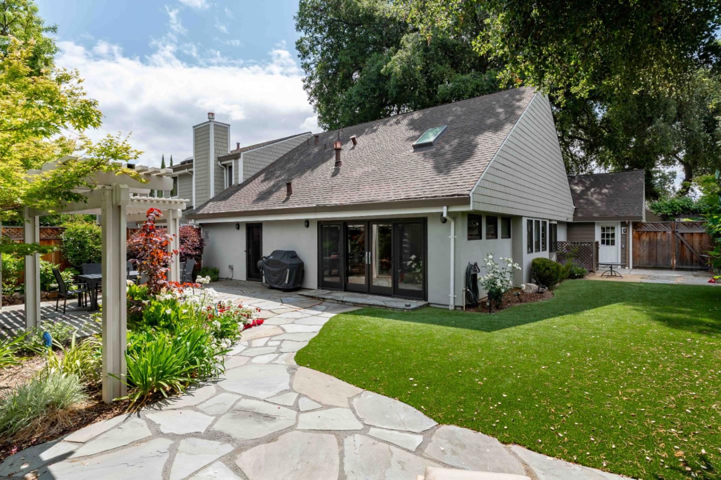 Detail Gallery Image 25 of 32 For 1261 Setareh Ct, San Jose,  CA 95125 - 3 Beds | 2/1 Baths
