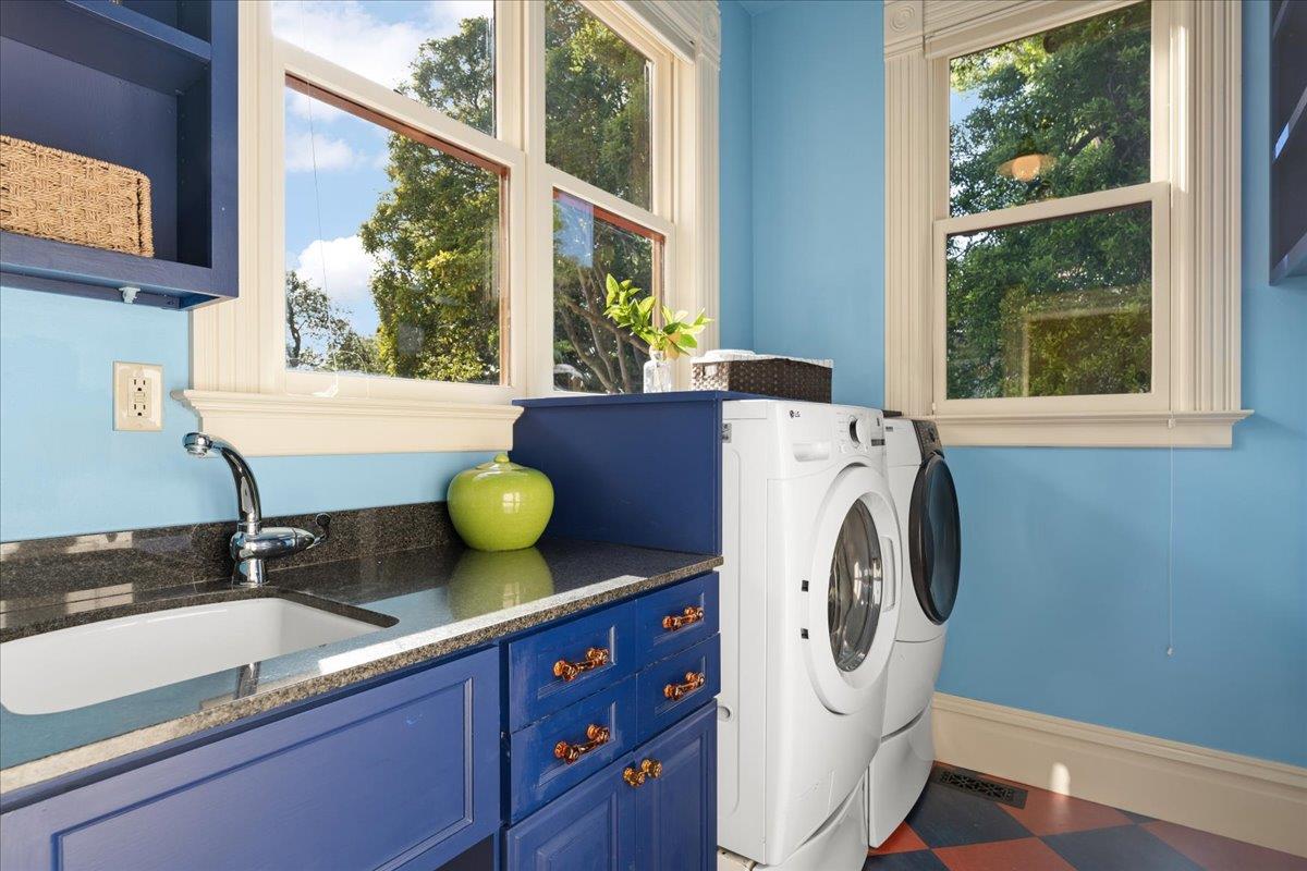 Detail Gallery Image 21 of 62 For 311-313 Ocean View Ave, Santa Cruz,  CA 95062 - 4 Beds | 3/1 Baths