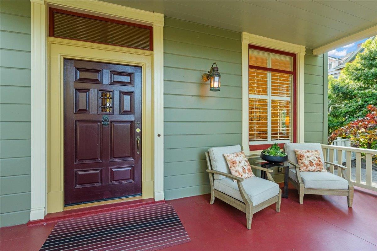Detail Gallery Image 5 of 62 For 311-313 Ocean View Ave, Santa Cruz,  CA 95062 - 4 Beds | 3/1 Baths