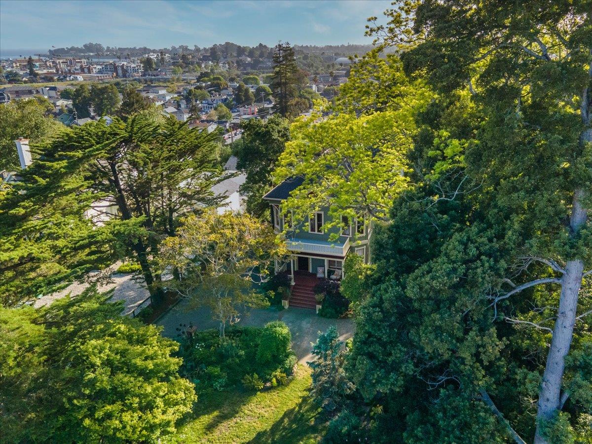 Detail Gallery Image 54 of 62 For 311-313 Ocean View Ave, Santa Cruz,  CA 95062 - 4 Beds | 3/1 Baths