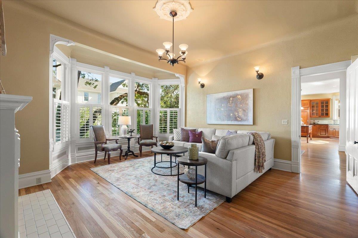 Detail Gallery Image 9 of 62 For 311-313 Ocean View Ave, Santa Cruz,  CA 95062 - 4 Beds | 3/1 Baths