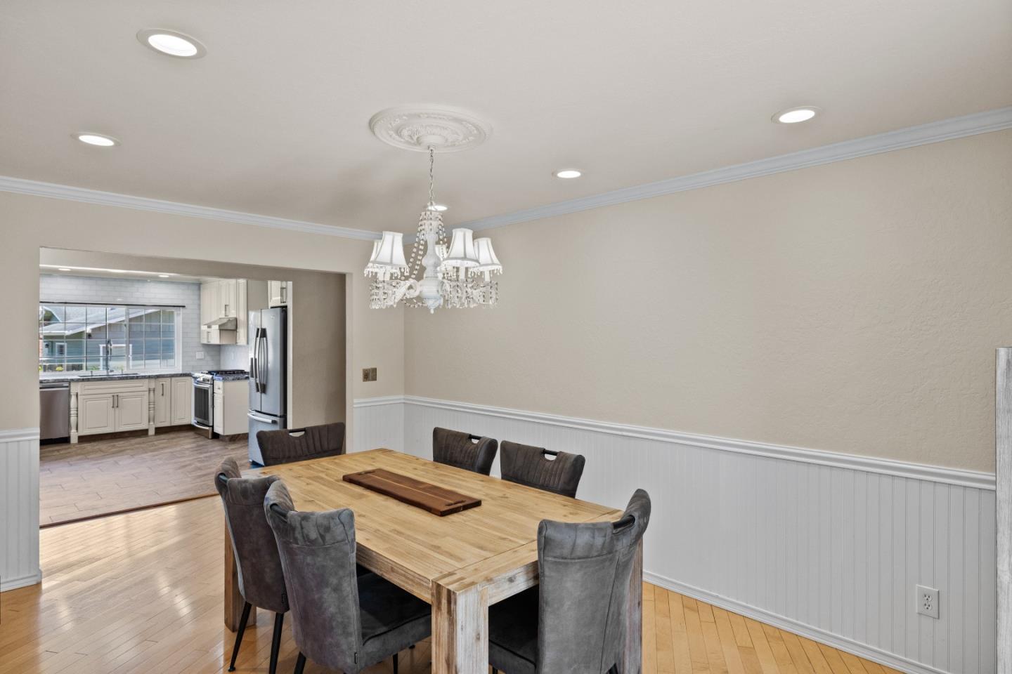 Detail Gallery Image 11 of 37 For 931 Petra Ln, Pacific Grove,  CA 93950 - 4 Beds | 3 Baths