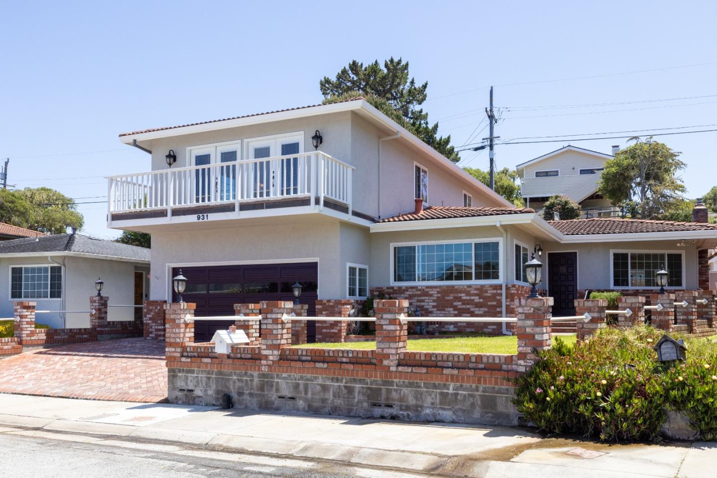Detail Gallery Image 2 of 37 For 931 Petra Ln, Pacific Grove,  CA 93950 - 4 Beds | 3 Baths