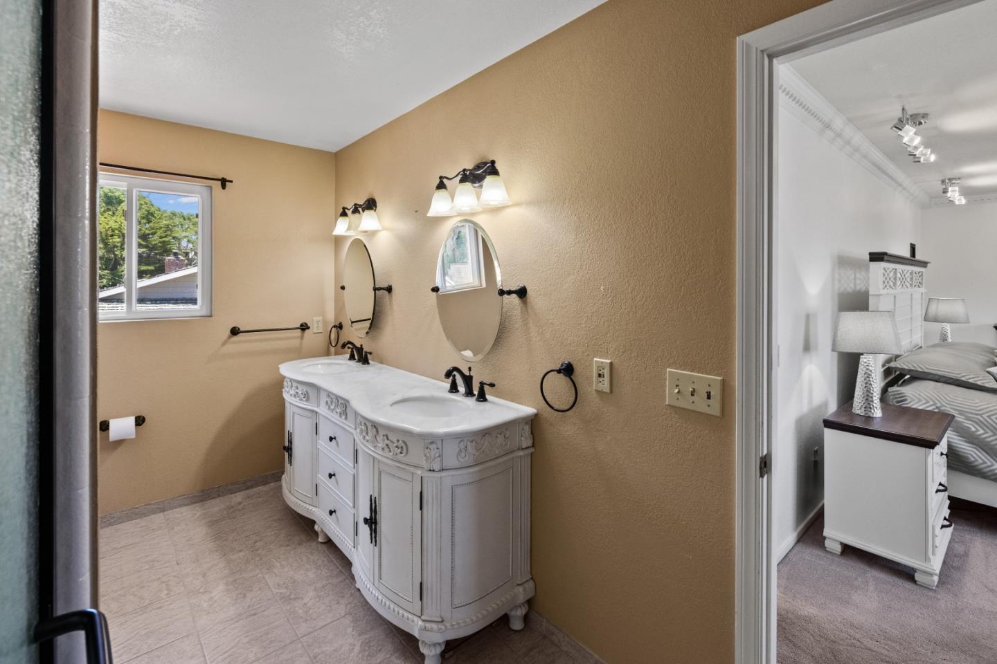 Detail Gallery Image 20 of 37 For 931 Petra Ln, Pacific Grove,  CA 93950 - 4 Beds | 3 Baths