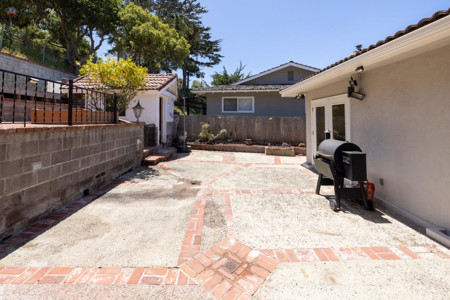 Detail Gallery Image 29 of 37 For 931 Petra Ln, Pacific Grove,  CA 93950 - 4 Beds | 3 Baths