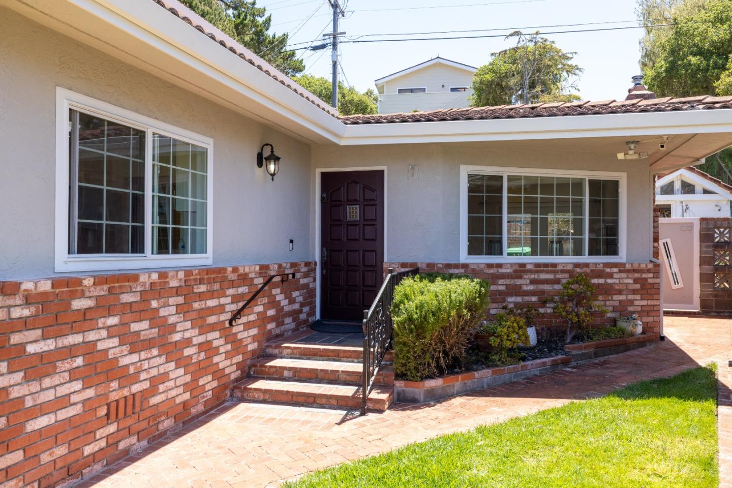 Detail Gallery Image 3 of 37 For 931 Petra Ln, Pacific Grove,  CA 93950 - 4 Beds | 3 Baths