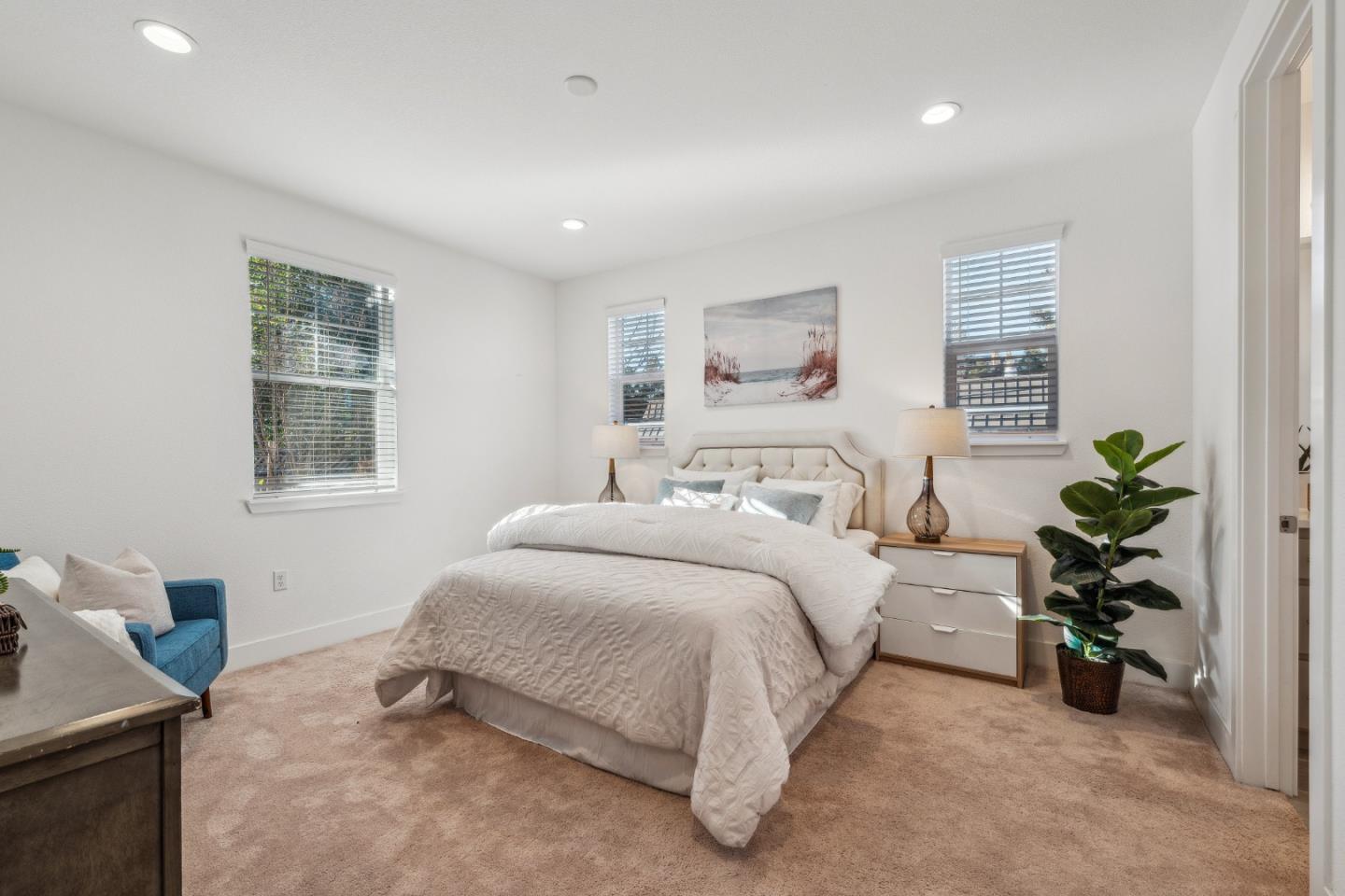Detail Gallery Image 13 of 26 For 2709 Delaney Ct, Castro Valley,  CA 94546 - 3 Beds | 3/1 Baths