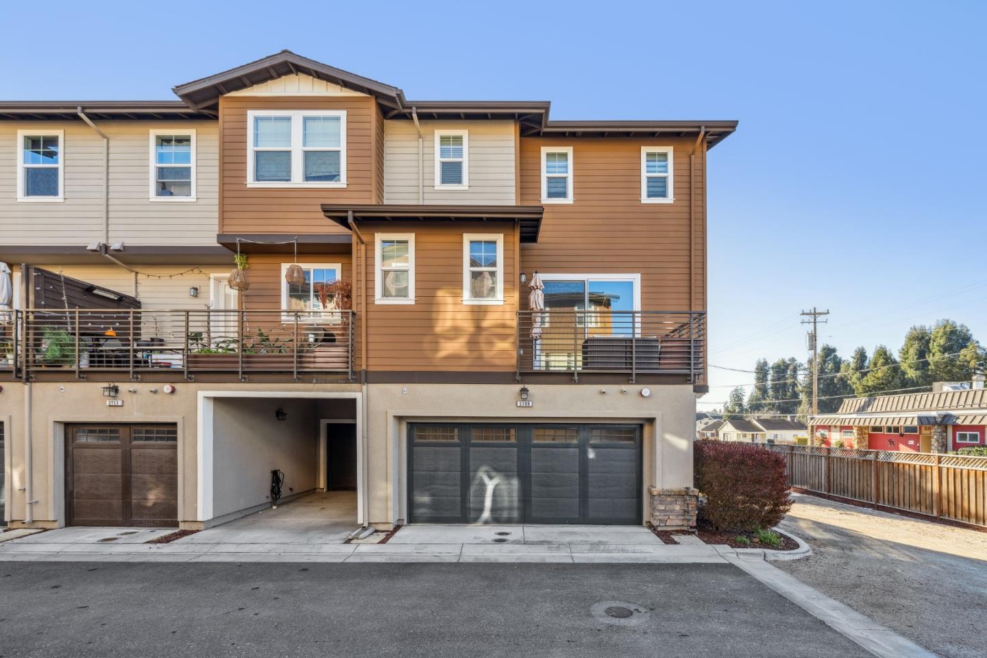 Detail Gallery Image 25 of 26 For 2709 Delaney Ct, Castro Valley,  CA 94546 - 3 Beds | 3/1 Baths