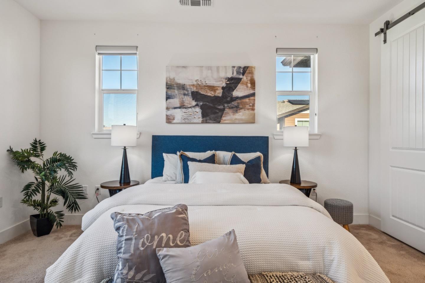 Detail Gallery Image 8 of 26 For 2709 Delaney Ct, Castro Valley,  CA 94546 - 3 Beds | 3/1 Baths