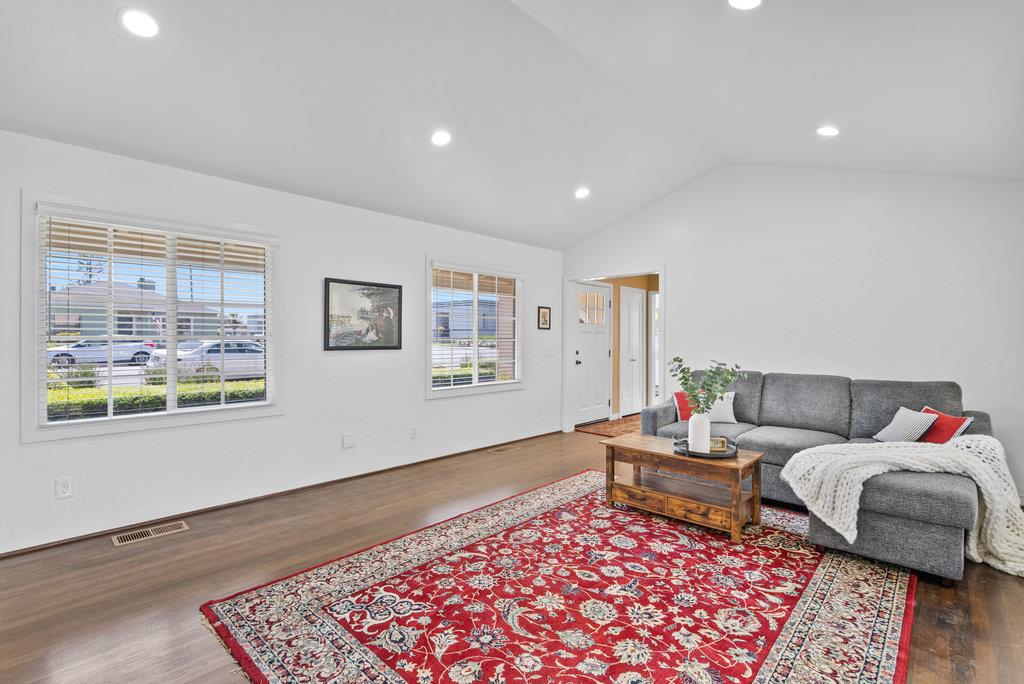 Detail Gallery Image 11 of 40 For 728 Brewington Ave, Watsonville,  CA 95076 - 3 Beds | 2 Baths