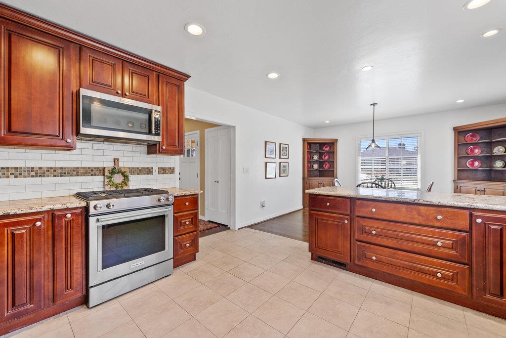 Detail Gallery Image 16 of 40 For 728 Brewington Ave, Watsonville,  CA 95076 - 3 Beds | 2 Baths