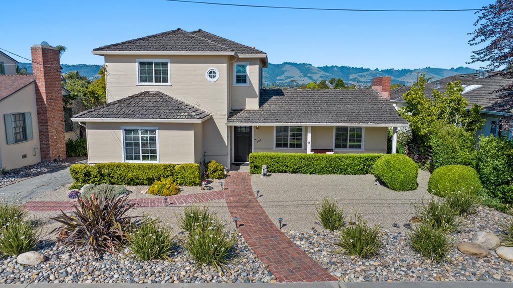 Detail Gallery Image 2 of 40 For 728 Brewington Ave, Watsonville,  CA 95076 - 3 Beds | 2 Baths