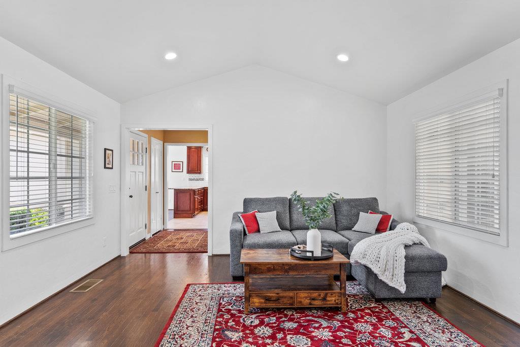 Detail Gallery Image 9 of 40 For 728 Brewington Ave, Watsonville,  CA 95076 - 3 Beds | 2 Baths