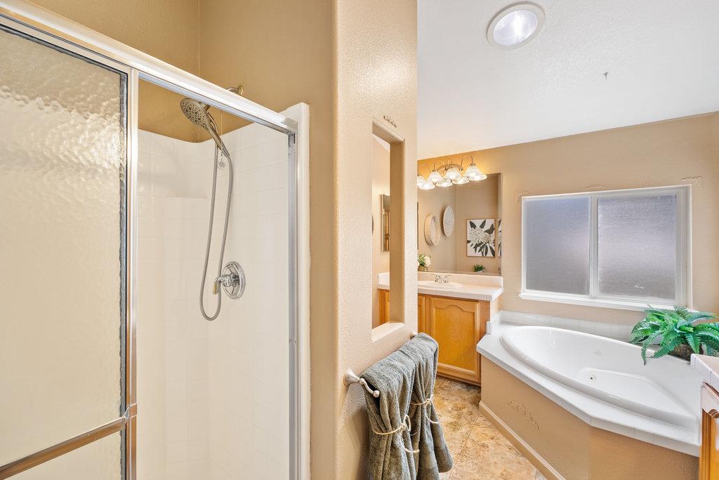 Detail Gallery Image 17 of 29 For 444 Whispering Pines Dr #116,  Scotts Valley,  CA 95066 - 3 Beds | 2 Baths