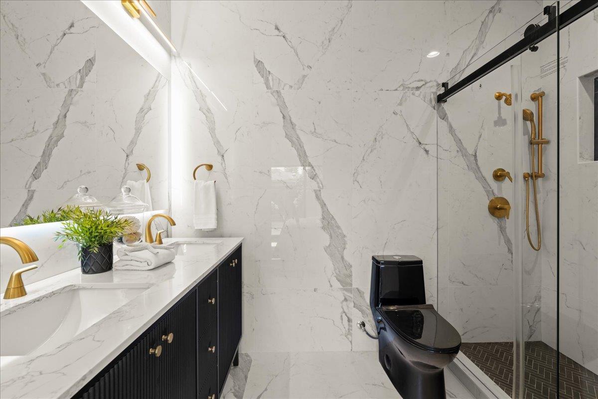 Detail Gallery Image 19 of 28 For 584 Gresham Ave, Sunnyvale,  CA 94085 - 3 Beds | 2 Baths