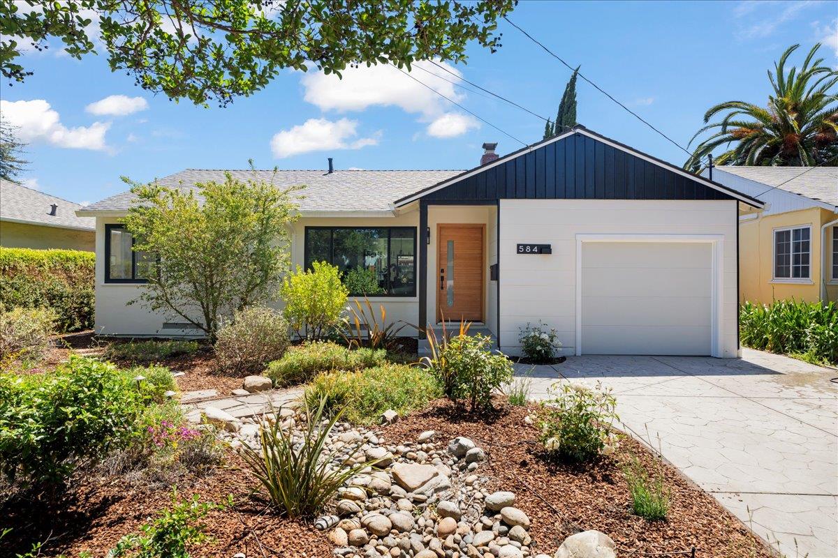 Detail Gallery Image 2 of 28 For 584 Gresham Ave, Sunnyvale,  CA 94085 - 3 Beds | 2 Baths