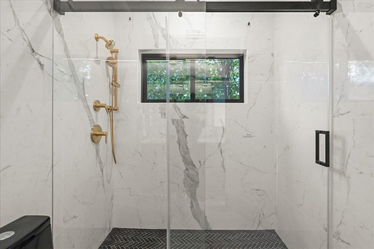 Detail Gallery Image 20 of 28 For 584 Gresham Ave, Sunnyvale,  CA 94085 - 3 Beds | 2 Baths