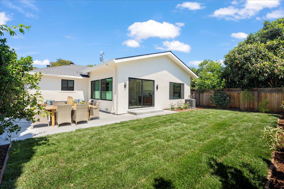 Detail Gallery Image 27 of 28 For 584 Gresham Ave, Sunnyvale,  CA 94085 - 3 Beds | 2 Baths