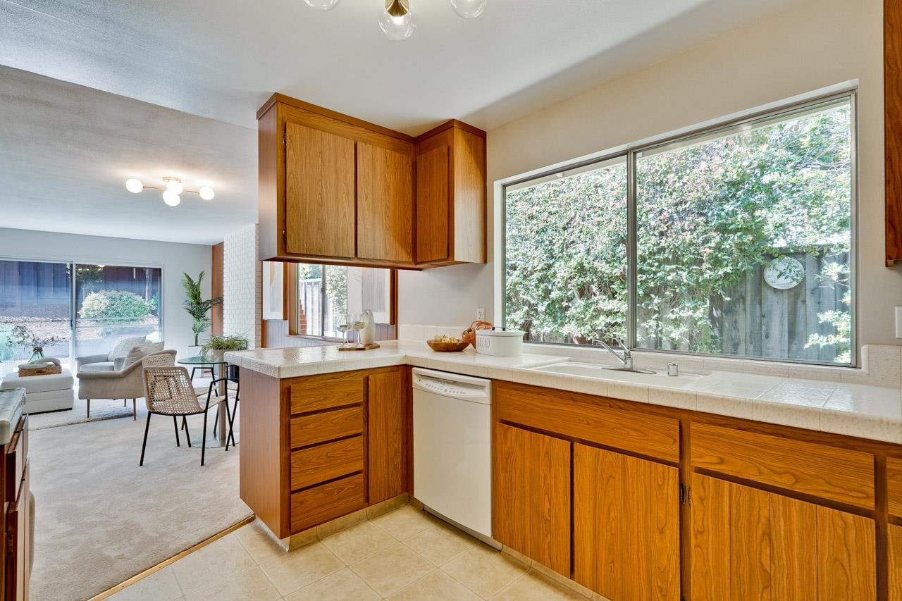 Detail Gallery Image 24 of 48 For 1134 Stafford Dr, Cupertino,  CA 95014 - 3 Beds | 2 Baths