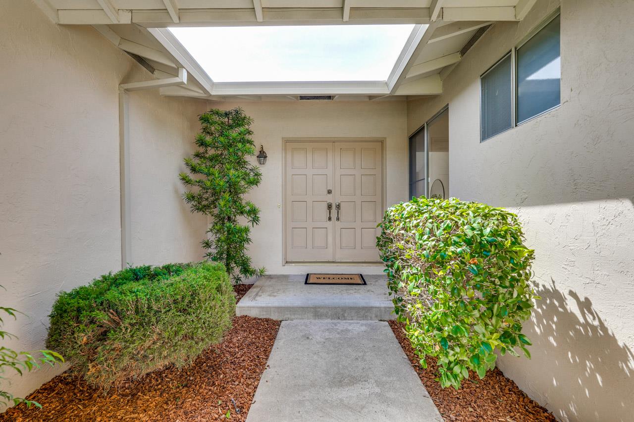 Detail Gallery Image 4 of 48 For 1134 Stafford Dr, Cupertino,  CA 95014 - 3 Beds | 2 Baths